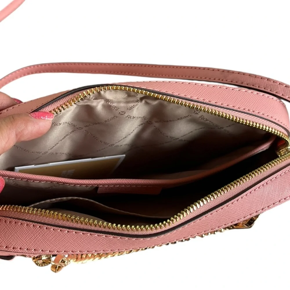 HP x 3 ☄️🥳 Michael Kors Leather Primrose Crossbody Bag with Gold Accents SOLD! - Picture 12 of 13